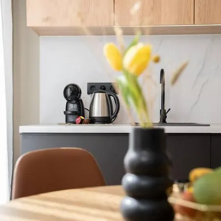 New! High-street Stylish Flat شقة صوفيا